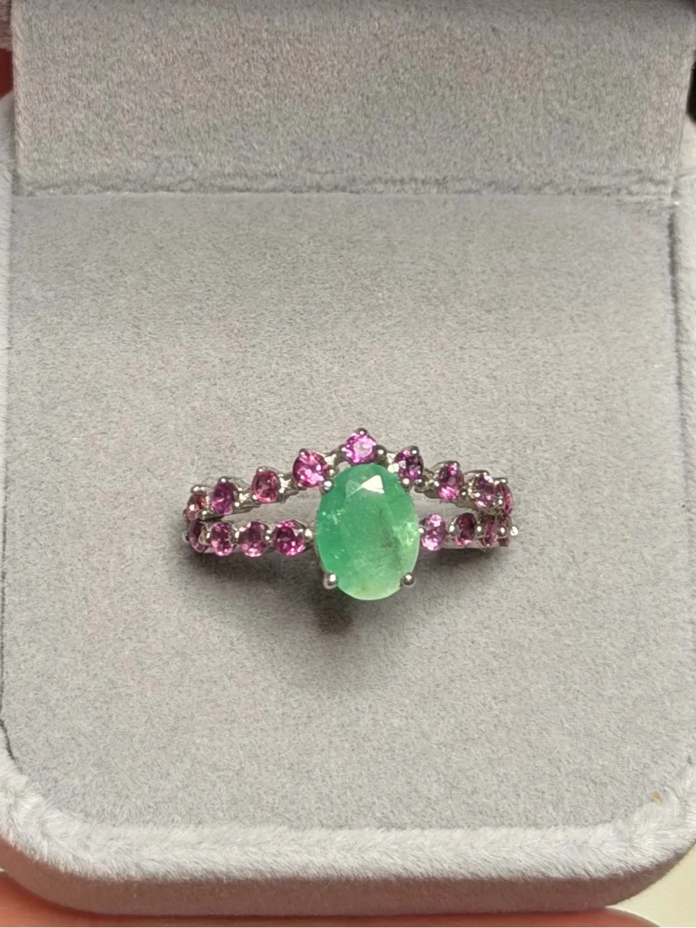 Stunning Natural Emerald 1.30CT & Pink Garnet Chevron 925 Sterling Ring Sz 7